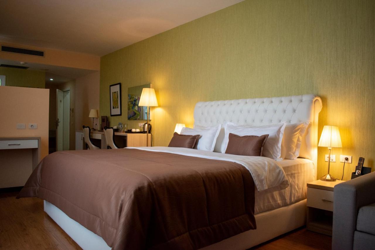 Hotel Bleart Škalngur Εξωτερικό φωτογραφία